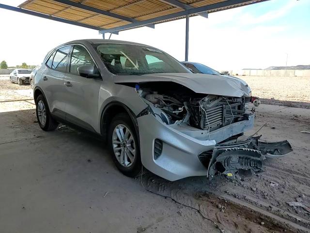 2020 Ford Escape - Image 11