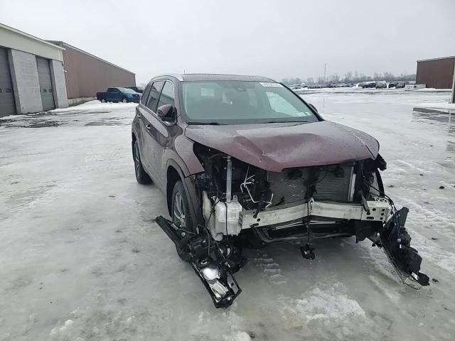 2019 Toyota Highlander - Image 12
