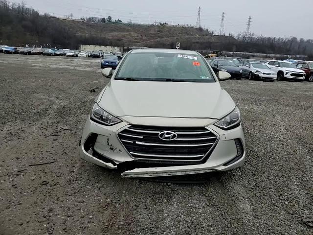 2017 Hyundai Elantra - Image 13