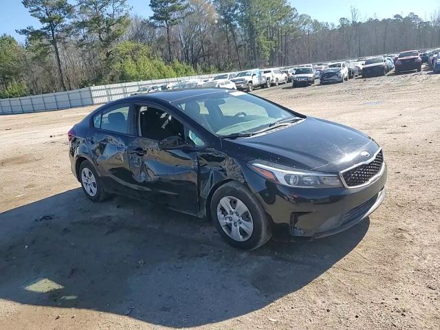 2018 Kia Forte - Image 10