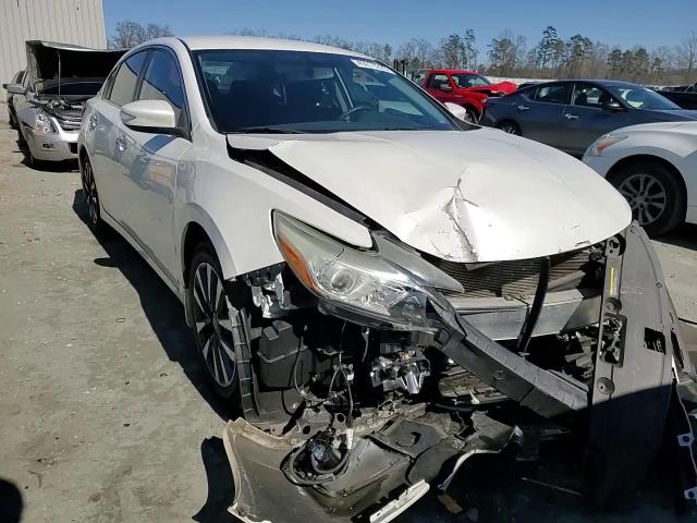 2016 Nissan Altima - Image 11