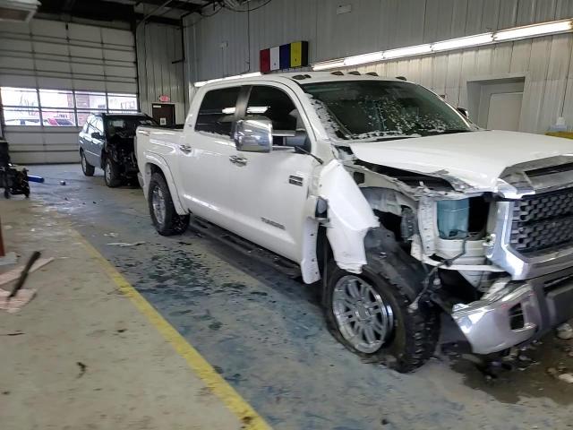 2019 Toyota Tundra - Image 11