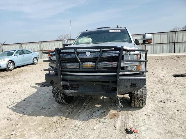 2016 Chevrolet Silverado - Image 11