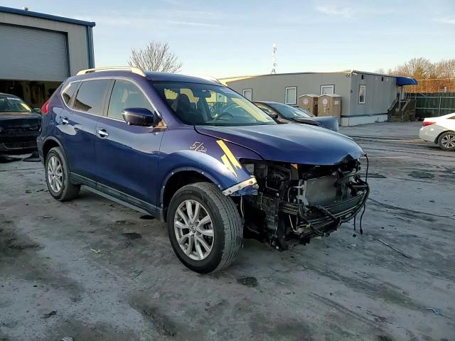 2017 Nissan Rogue - Image 14