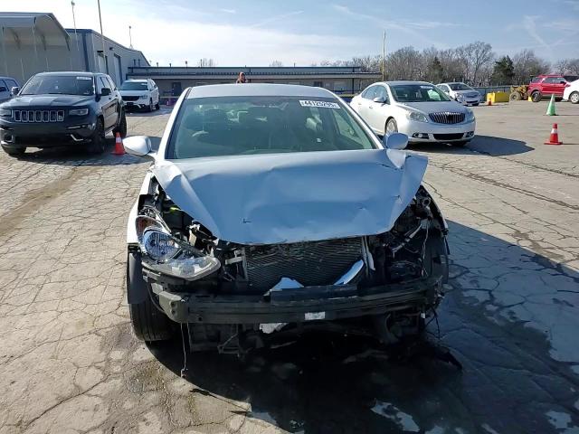 2013 Hyundai Elantra - Image 14