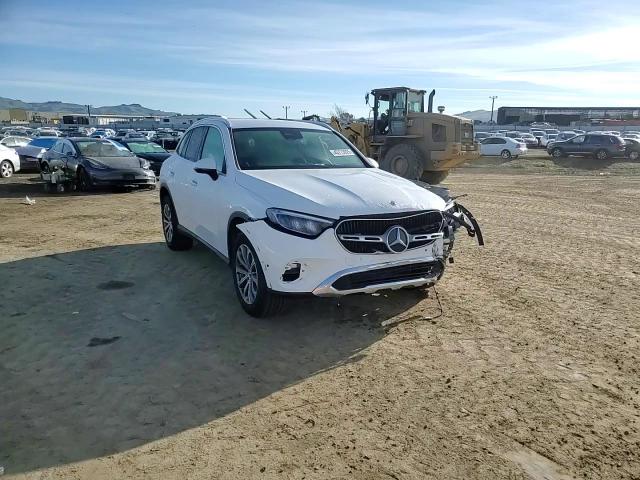 2024 Mercedes-Benz GLC - Image 11