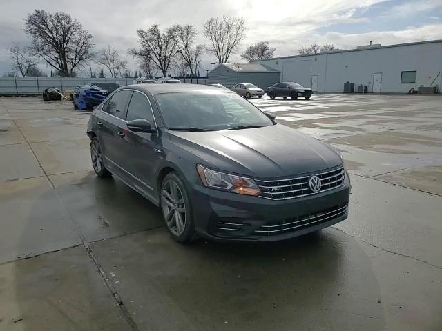 2017 Volkswagen Passat - Image 11