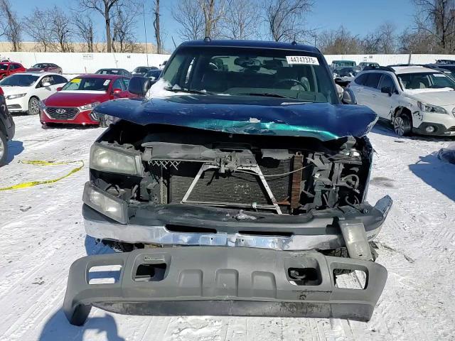 2005 Chevrolet Avalanche - Image 11
