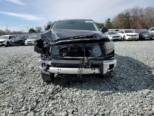 2018 Toyota Tundra - Image 11