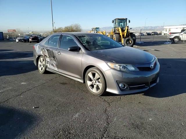 2014 Toyota Camry - Image 11