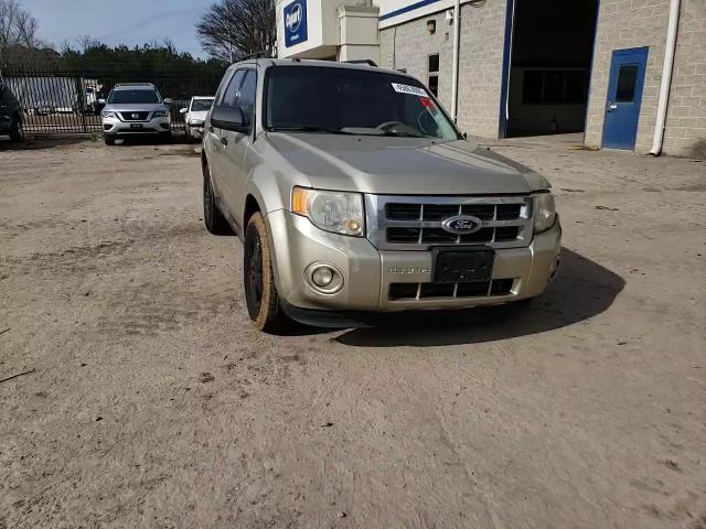 2010 Ford Escape - Image 11
