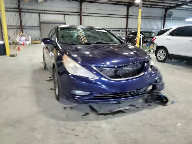 2013 Hyundai Sonata - Image 13