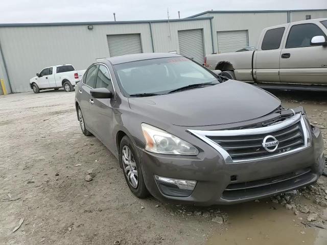 2015 Nissan Altima - Image 11