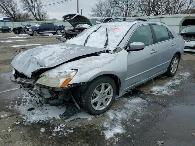2004 Honda Accord - Image 10