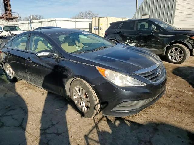 2014 Hyundai Sonata - Image 11