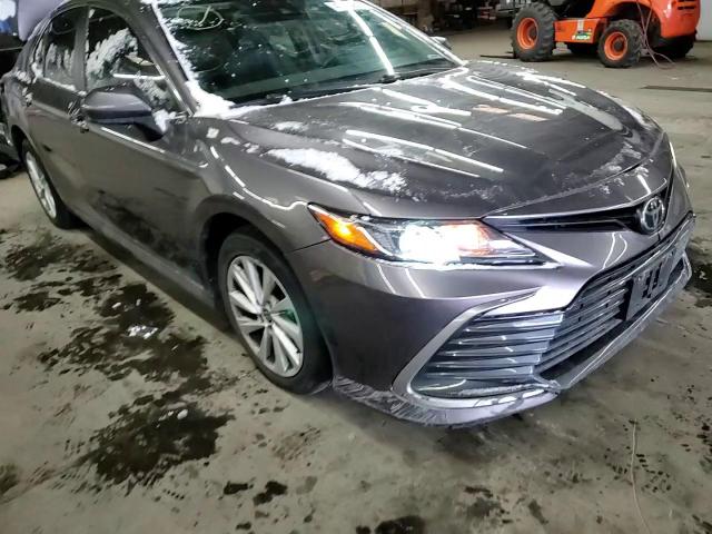 2021 Toyota Camry - Image 10