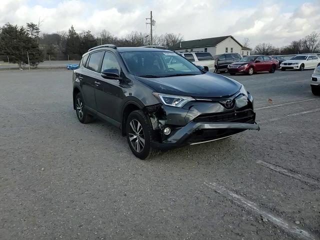 2017 Toyota RAV 4 - Image 11