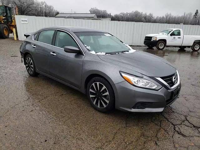 2018 Nissan Altima - Image 10