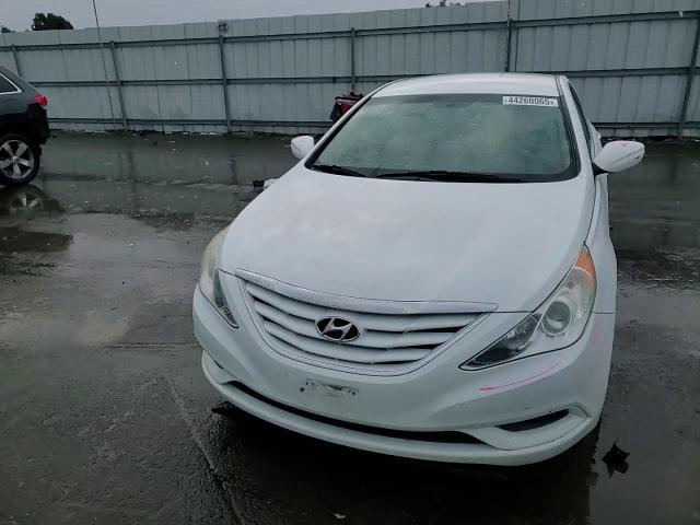 2013 Hyundai Sonata - Image 11