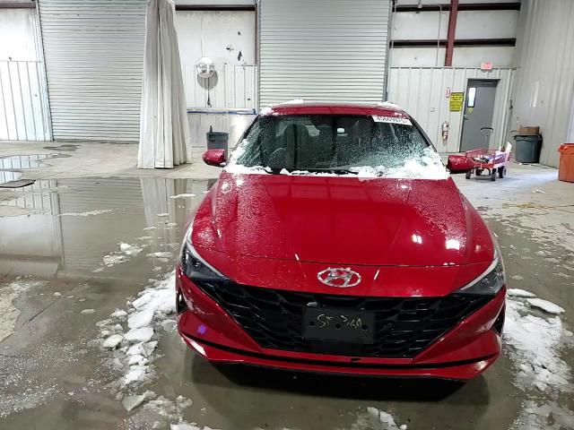 2022 Hyundai Elantra - Image 13