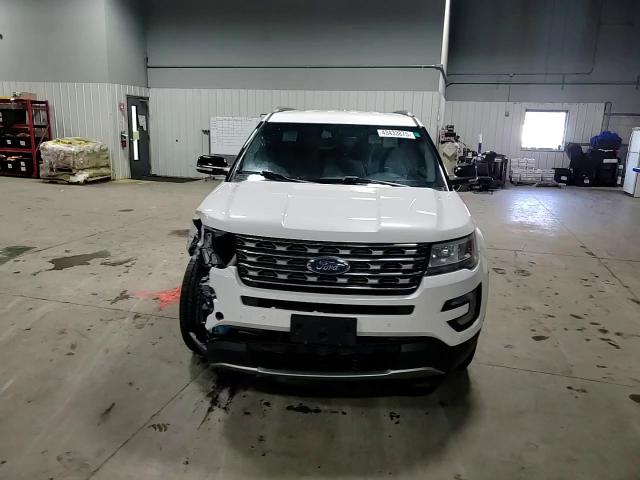2017 Ford Explorer - Image 12