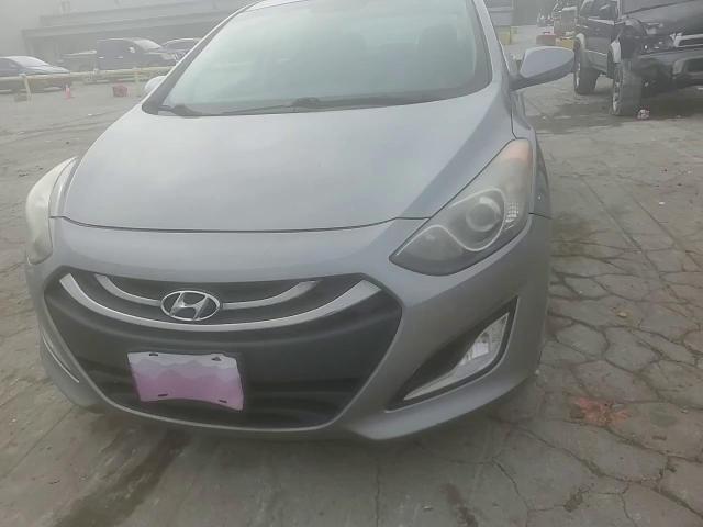 2014 Hyundai Elantra - Image 10