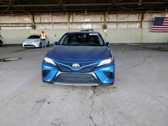 2019 Toyota Camry - Image 10
