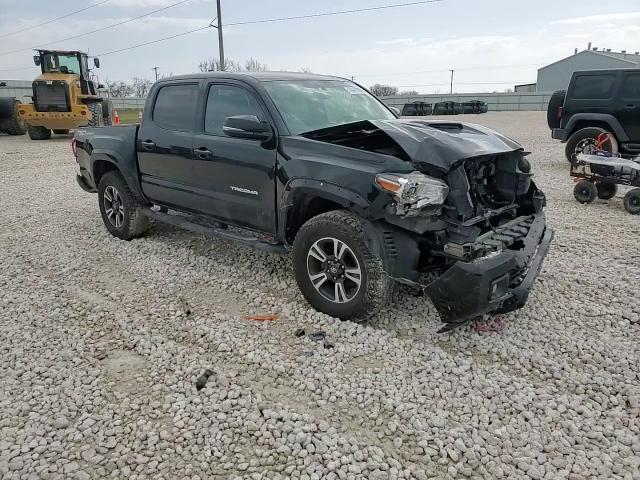 2016 Toyota Tacoma - Image 11