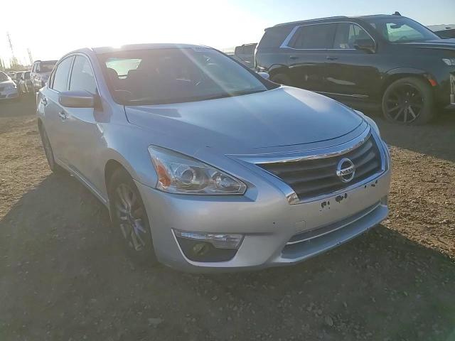 2015 Nissan Altima - Image 10
