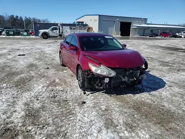 2018 Nissan Altima - Image 13