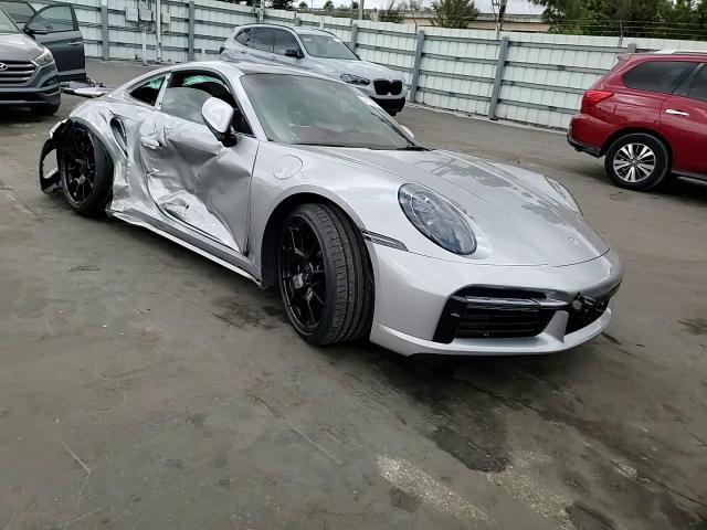 2021 Porsche 911 - Image 11
