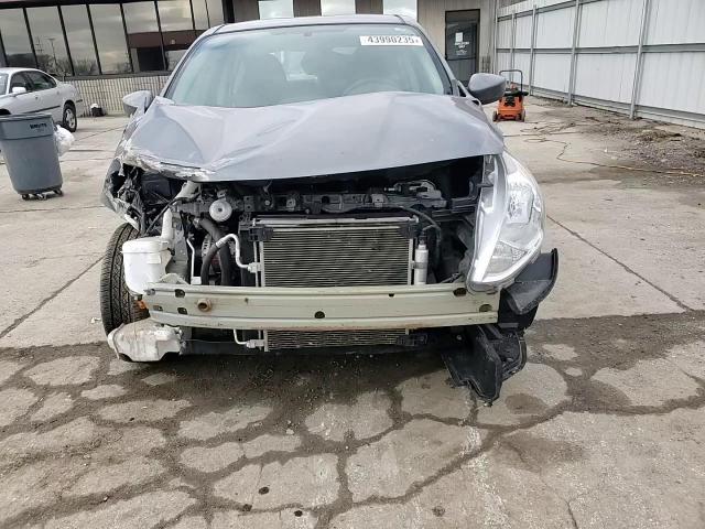2018 Nissan Versa - Image 10