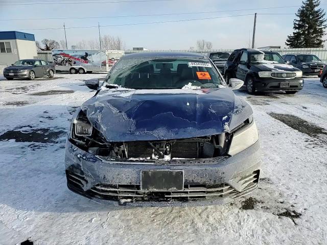 2017 Volkswagen Passat - Image 10