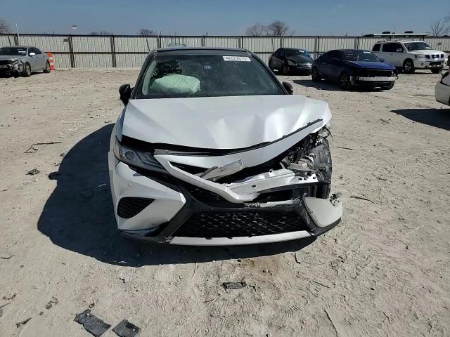2018 Toyota Camry - Image 10