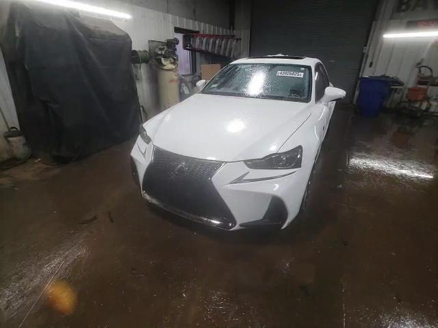 2019 Lexus IS - Image 12