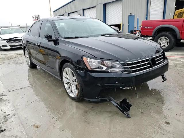 2019 Volkswagen Passat - Image 13