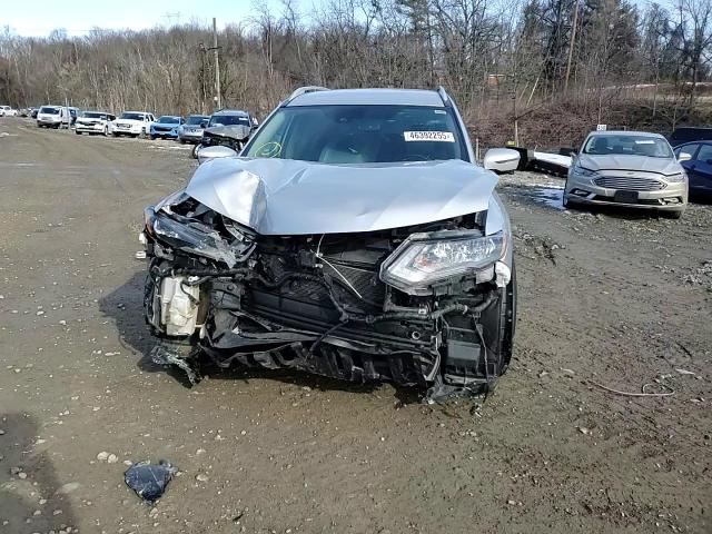 2018 Nissan Rogue - Image 11
