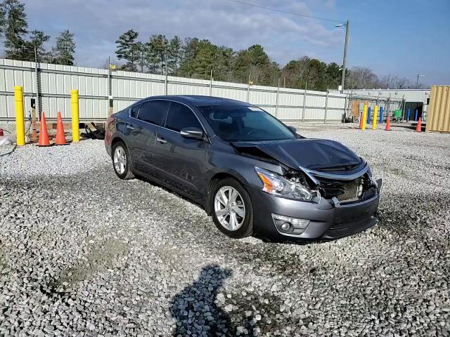 2015 Nissan Altima - Image 13