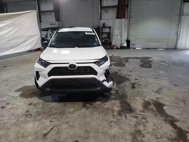 2020 Toyota RAV 4 - Image 12