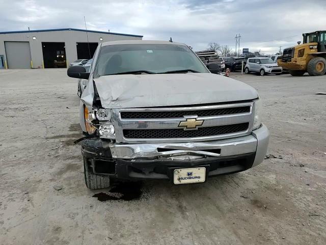 2010 Chevrolet Silverado - Image 10