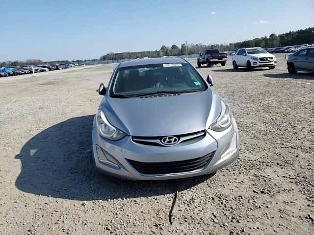 2016 Hyundai Elantra - Image 11