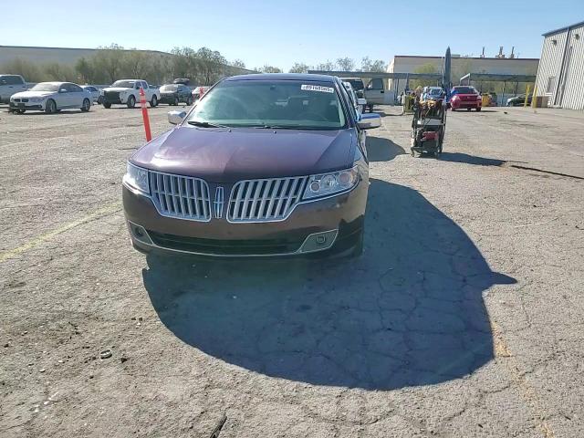2012 Lincoln MKZ - Image 13