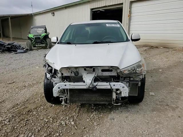 2015 Mitsubishi Outlander - Image 15