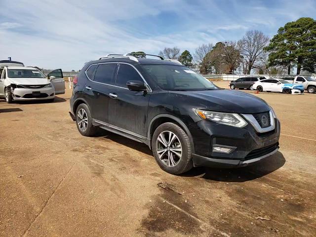 2017 Nissan Rogue - Image 12