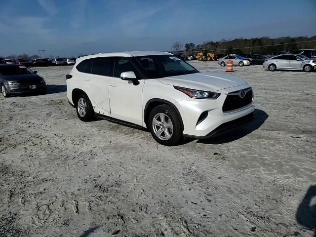 2020 Toyota Highlander - Image 11