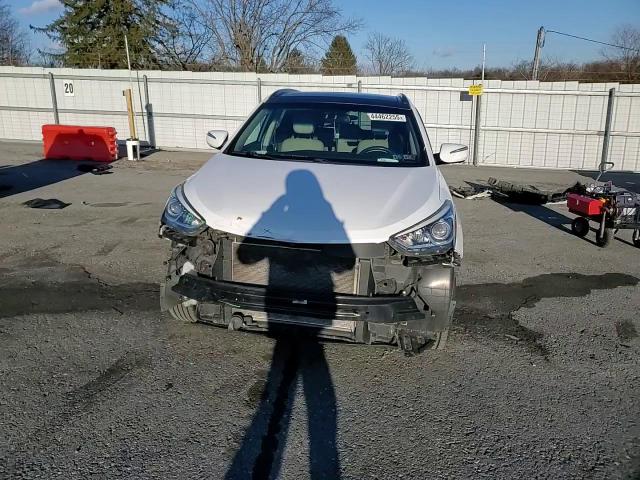 2017 Hyundai Santa Fe - Image 11