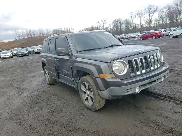 2016 Jeep Liberty (Patriot) - Image 12