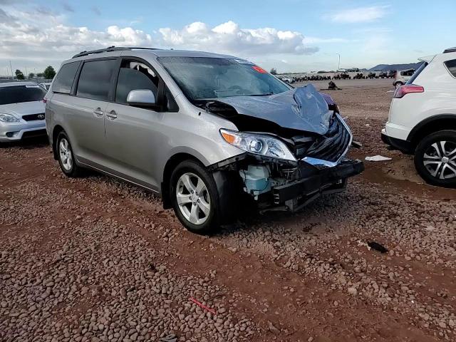 2013 Toyota Sienna - Image 11