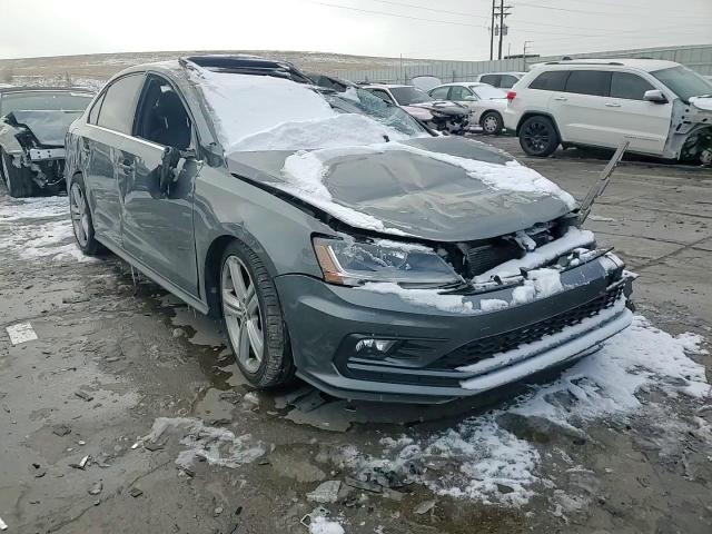 2017 Volkswagen Jetta - Image 10