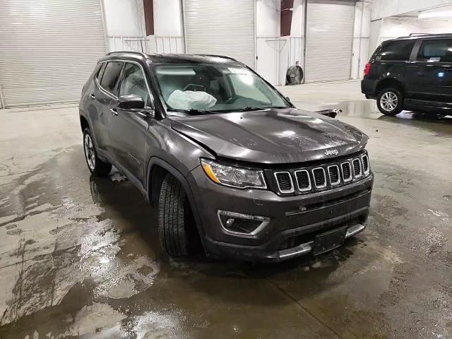 2019 Jeep Compass - Image 12